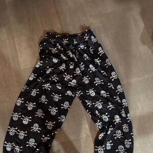 Black Skull-Print Elastic Waist Pants - Women